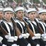 1.242 efectivos navales desfilaron en honor a las Glorias del Ejército