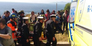 Autoridad Marítima rescató a joven que cayó a un acantilado en Quintero
