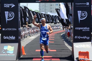 Equipo de Triatlón de la Armada marca nuevamente presencia en Ironman nacional