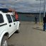 Capitanía de Puerto de Puerto Natales apoya trabajos tras accidente de camión caído con rampla y retroexcavadora al agua