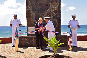 Presidenta Bachelet inaugura faro Mataroa en Rapanui