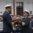 Una vez finalizada la ceremonia, el Comandante en Jefe de la Armada, Almirante Julio Leiva, en su calidad de interventor, en compañía del Vicealmirante Kurt Hartung y del Contraalmirante Cristián Ramos, se retiraron a firmar el acta oficial de entrega del mando.