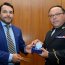 El Suboficial Héctor Balcaza recibió una distinción de la Universidad, tras egresar con el primer lugar del programa.