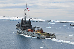 Remolcador "Lautaro" inicia su apoyo a la Patrulla Antártica Naval Combinada
