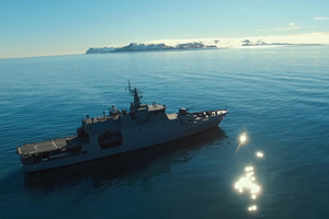 OPV "Marinero Fuentealba" realizó exitosa operación de fiscalización pesquera en territorio antártico