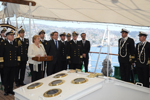 Presidenta Michelle Bachelet despidió al Buque Escuela “Esmeralda” en Valparaíso