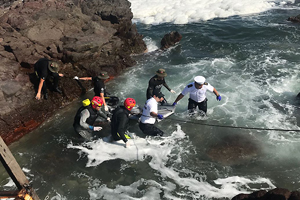 Armada rescató cuerpos que fueron arrastrados por marejadas en Antofagasta