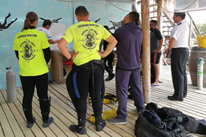 Autoridad Marítima fiscaliza entidades náuticas de buceo en Quintay