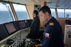 Buque “Cabo de Hornos” realiza crucero en apoyo al Instituto de Fomento Pesquero