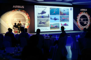 Oficial de la Aviación Naval participó en conferencia de Operadores de Aviones en España