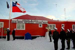 En la Antártica se conmemoró el 139° aniversario del Combate Naval de Iquique En la Antártica se conmemoró el 139° aniversario del Combate Naval de Iquique