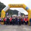 Autoridades y organizadores junto a los participantes que dieron vida a esta actividad deportiva.