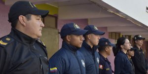 Dotaciones de "Velas Latinoamérica" efectúan operativos cívicos en Valparaíso
