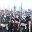 Marinos participando del homenaje al 240° natalicio de Bernardo O'Higgins en Puerto Montt