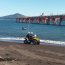  La Capitanía de Puerto de San Vicente desplegó medios humanos y materiales ante la denuncia de un posible derrame de hidrocarburo, el que fue descartado por los expertos.  