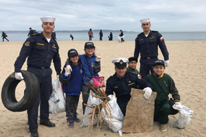 En Tomé alumnos y Autoridad Marítima recolectaron 200 kilos de basura
