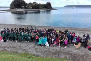 Más de 250 niños se sumaron al "Día Internacional de Limpieza de Playas" en Puerto Montt