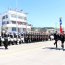  El nuevo estandarte de la Comandancia en Jefe de la Segunda Zona Naval recibió honores de salva y fue paseado ante las autoridades y la comunidad a los acordes del himno nacional.  