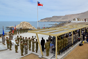 Fuerzas Armadas conmemoraron gesta heroica del Desembarco en Pisagua