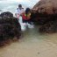 Con arriesgada maniobra marino rescató a mujer de ahogarse