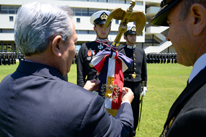Pabellón de Combate de la Escuela Naval recibió condecoración por parte del Gobierno Ecuatoriano