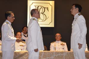 Academia de Guerra Naval de Ecuador condecoró a Oficiales chilenos