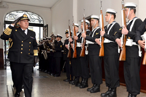 Almirante Leiva visitó Punta Arenas y la Antártica