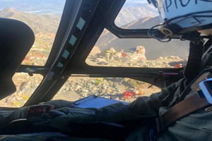 Helicóptero de la Armada rescató a joven desde el cerro La Campana