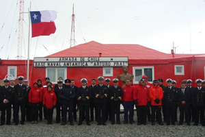 Base Naval "Arturo Prat" cumplió 72 años en la Antártica Chilena