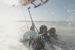 7 personas rescatadas en Concón gracias a salvavidas, nadadores de rescate y un helicóptero naval