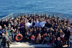 Jóvenes de Juan Fernández retoman sus estudios gracias al apoyo de la Armada