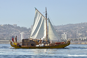 Catamarán "Kuini Analola" recaló a Valparaíso