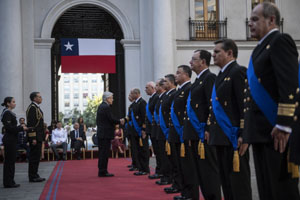 Contraalmirantes de la Armada recibieron condecoración “Presidente de la República”