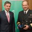  Contraalmirante Niemann recibió el Premio Marinero Fuentealba  