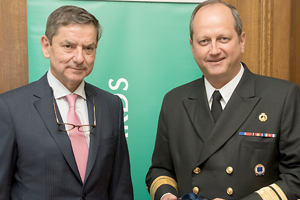 Contraalmirante Niemann recibió el "Premio Marinero Fuentealba"