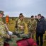 Ministro Espina conoció labor de desminado humanitario y fareros en visita al Distrito Naval Beagle