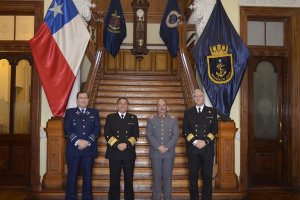 Jefes de Estado Mayor de las Fuerzas Armadas visitan el SHOA