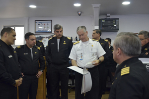 Gobernadores Marítimos se interiorizaron sobre el quehacer del SHOA