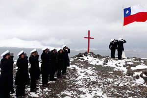 Base Naval Antártica “Arturo Prat” conmemoró el 58º aniversario del fallecimiento de uno de sus mártires del continente blanco