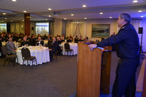Centro Naval de Liderazgo realizó seminario “Liderazgo, Desafíos Futuros” con la presencia de reconocidos expositores