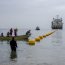 Armada resguarda instalación de cable de fibra óptica en Valparaíso