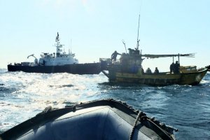 En menos de 24 horas Armada captura 3 embarcaciones menores peruanas en Zona Económica Exclusiva