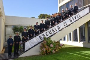 10 agregados navales extranjeros visitaron la Escuela Naval "Arturo Prat"