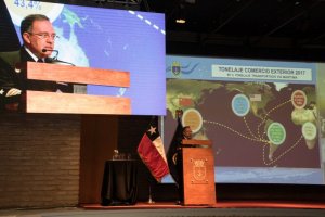 Almirante Leiva destacó rol de la Armada en la investigación científica y tecnológica del país