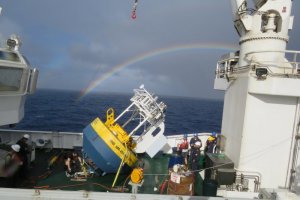 "Cabo de Hornos” efectuó trabajos junto al Instituto Oceanográfico Norteamericano