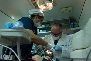 Escolares de San Ramón recibieron atenciones dentales organizadas por la Armada