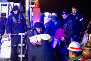 Lancha Patrullera Costera "Machado" apoyó evacuación médica de lactante desde Puerto Gala a Puerto Cisnes Lancha Patrullera Costera "Machado" apoyó evacuación médica de lactante desde Puerto Gala a Puerto Cisnes