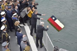 Presidente Sebastián Piñera rinde homenajes a los héroes navales en Iquique
