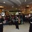 Bandas de la Academia Politécnica Naval realizaron intervención urbana en malls viñamarinos