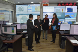 Directora ejecutiva de la Iniciativa Científica Milenio visita el SHOA